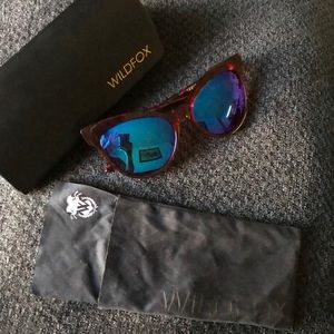 Wild fox cat eye sunglasses